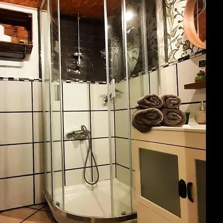 Horská chata Casa Aguar: Acogedora Casa De Invitados En El Bosque