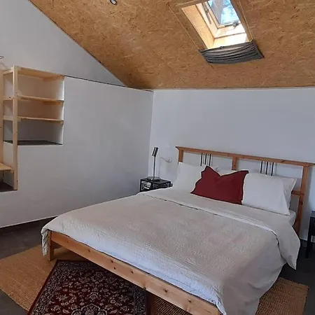 Horská chata Casa Aguar: Acogedora Casa De Invitados En El Bosque *