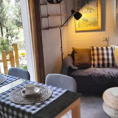 Casa Aguar: Acogedora Casa De Invitados En El Bosque *