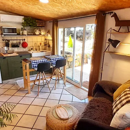 Casa Aguar: Acogedora Casa De Invitados En El Bosque Chalet